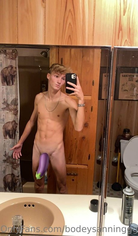 Blondeboybradfree