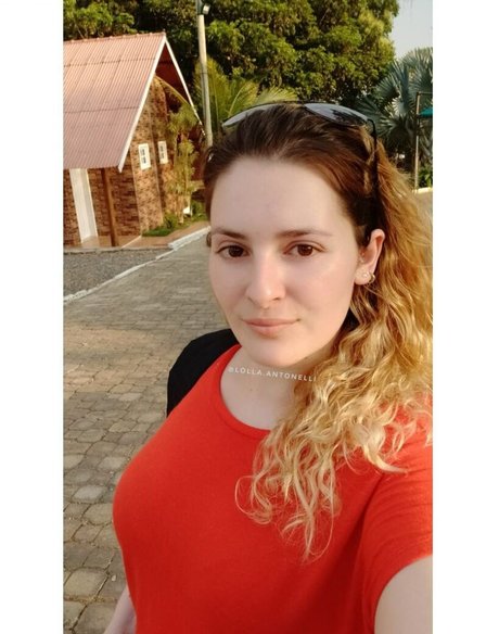 Lolla Antonielli