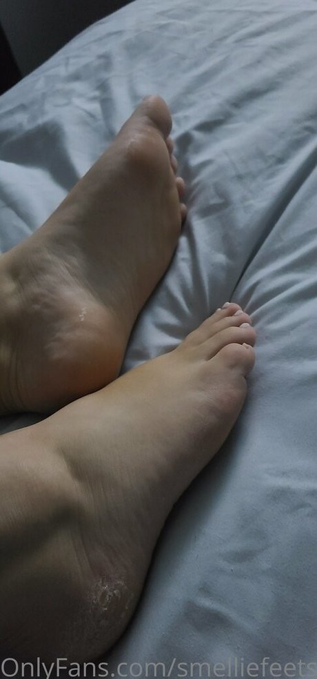 Smelliefeetsweetie