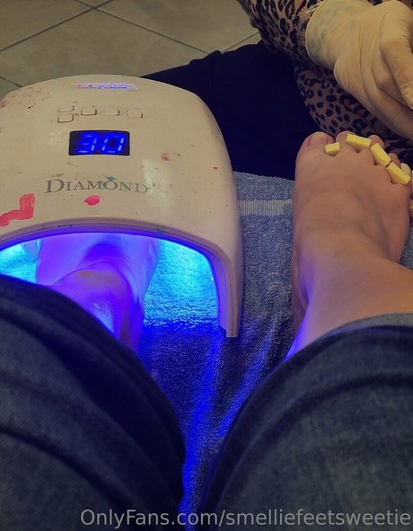 Smelliefeetsweetie