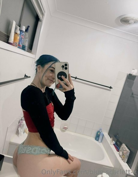 Bluescarlettx