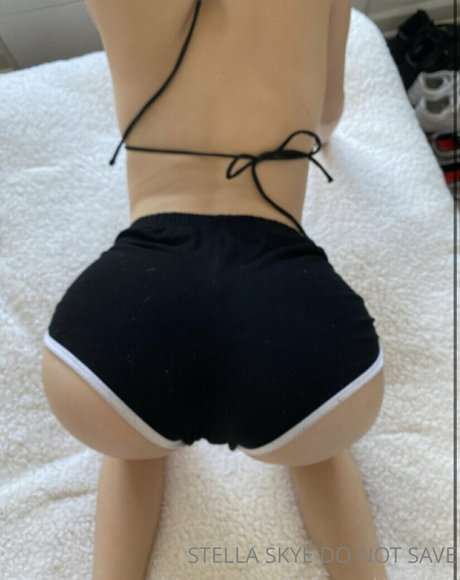 Girlfriendstellaskye