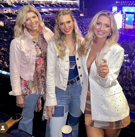 Thebigtittiecommittee