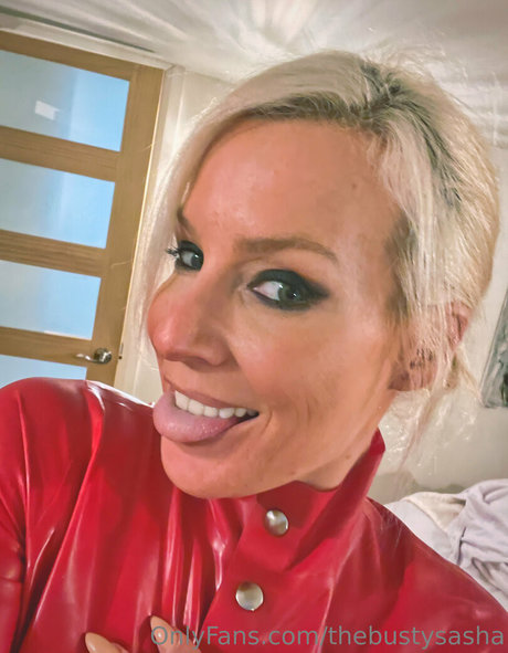 Thebustysasha