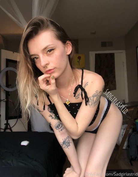 Sadgirlastridsfree