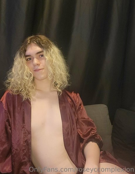 Roseyccomplexion