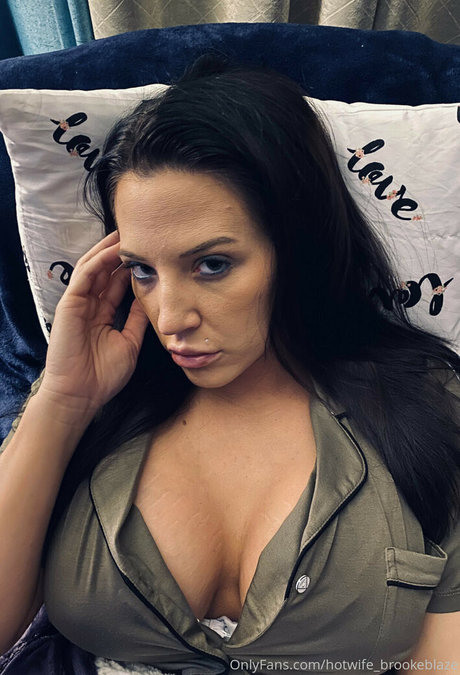 Hotwifebrookeblaze