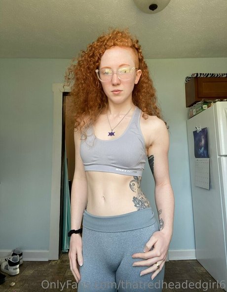 Thatredheadedgirl6