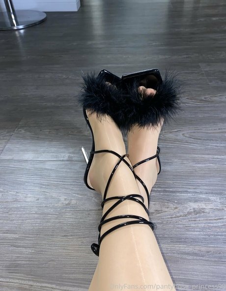 Pantyhoseprincess99