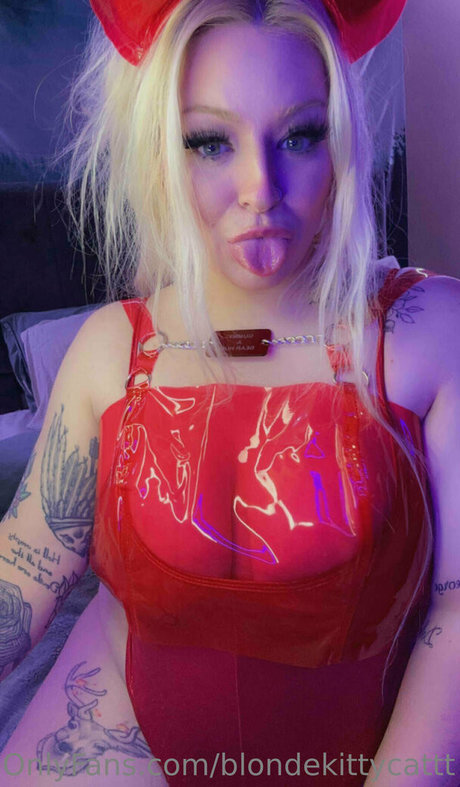 Blondekittycattt