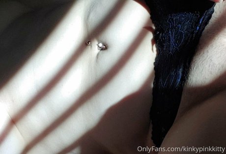 Kinkypinkkitty