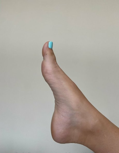 Goddesssilkysolesfree