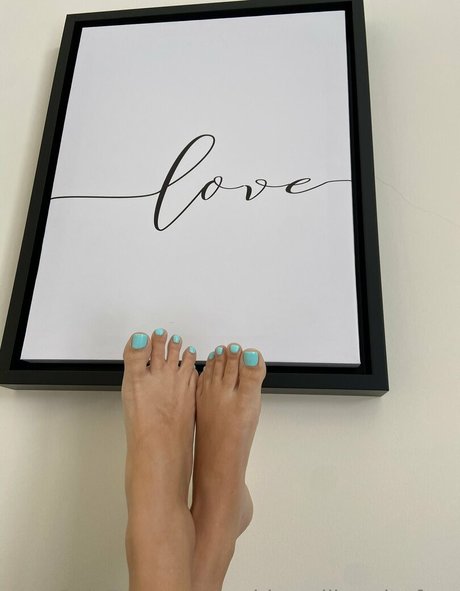 Goddesssilkysolesfree