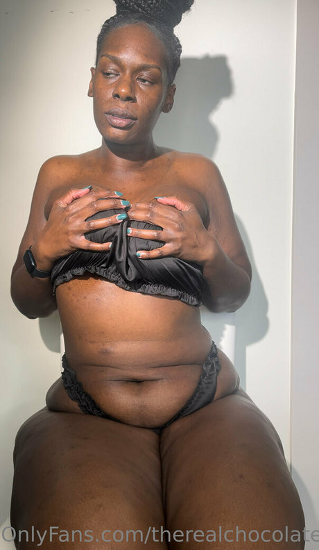 Therealchocolateminnie