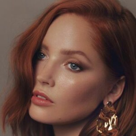 Ellie Bamber