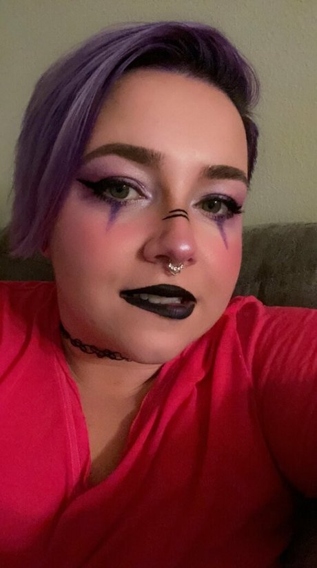 Unsupervisedhousewife