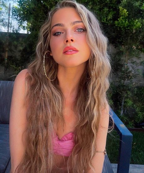 Anne Winters