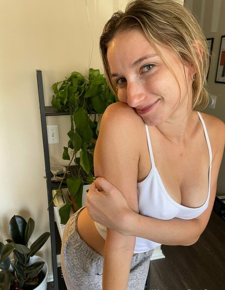 Lilyanafoxvideostore