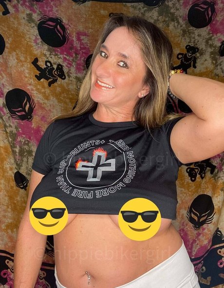 Hippiebikergirlfree