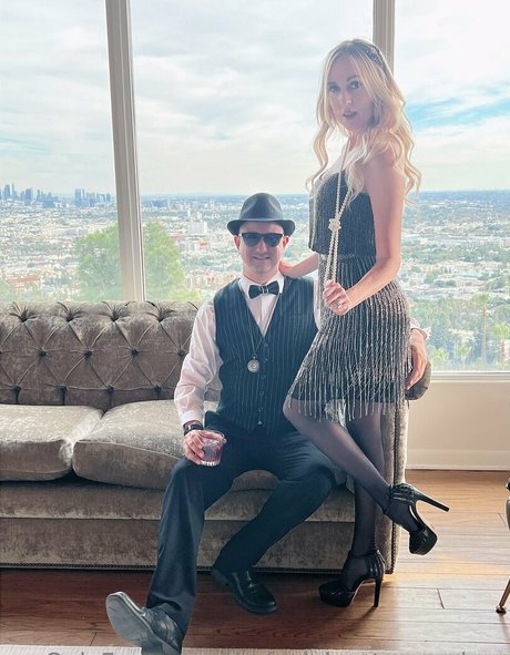 Thefacialpartypremium