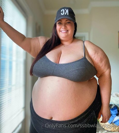 Ssbbwladyjiggles