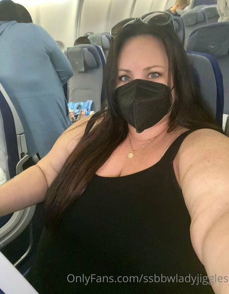 Ssbbwladyjiggles