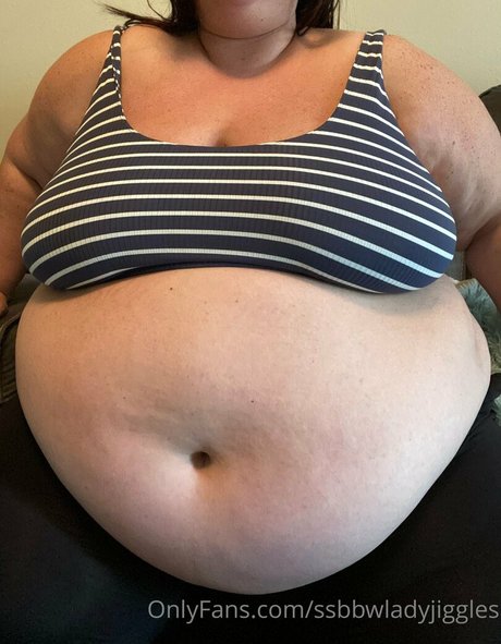 Ssbbwladyjiggles