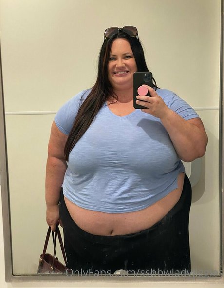 Ssbbwladyjiggles