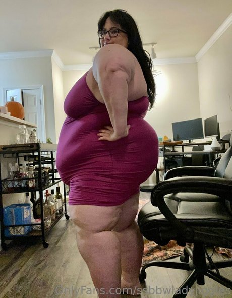 Ssbbwladyjiggles