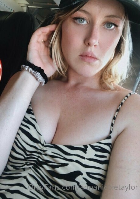 Annanicoletaylor