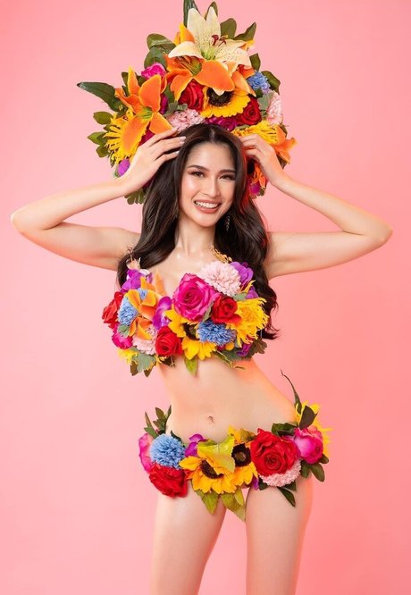 Yllana Marie Aduana  nude leaked OnlyFans photo