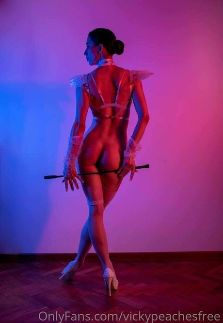 Vickypeachesfree